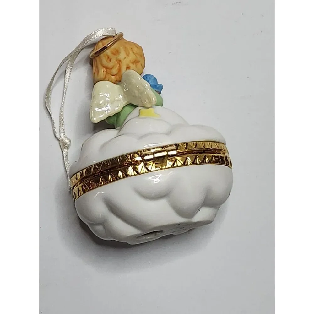 Hallmark Keepsake Ornament – Little Cloud Keeper (1999)